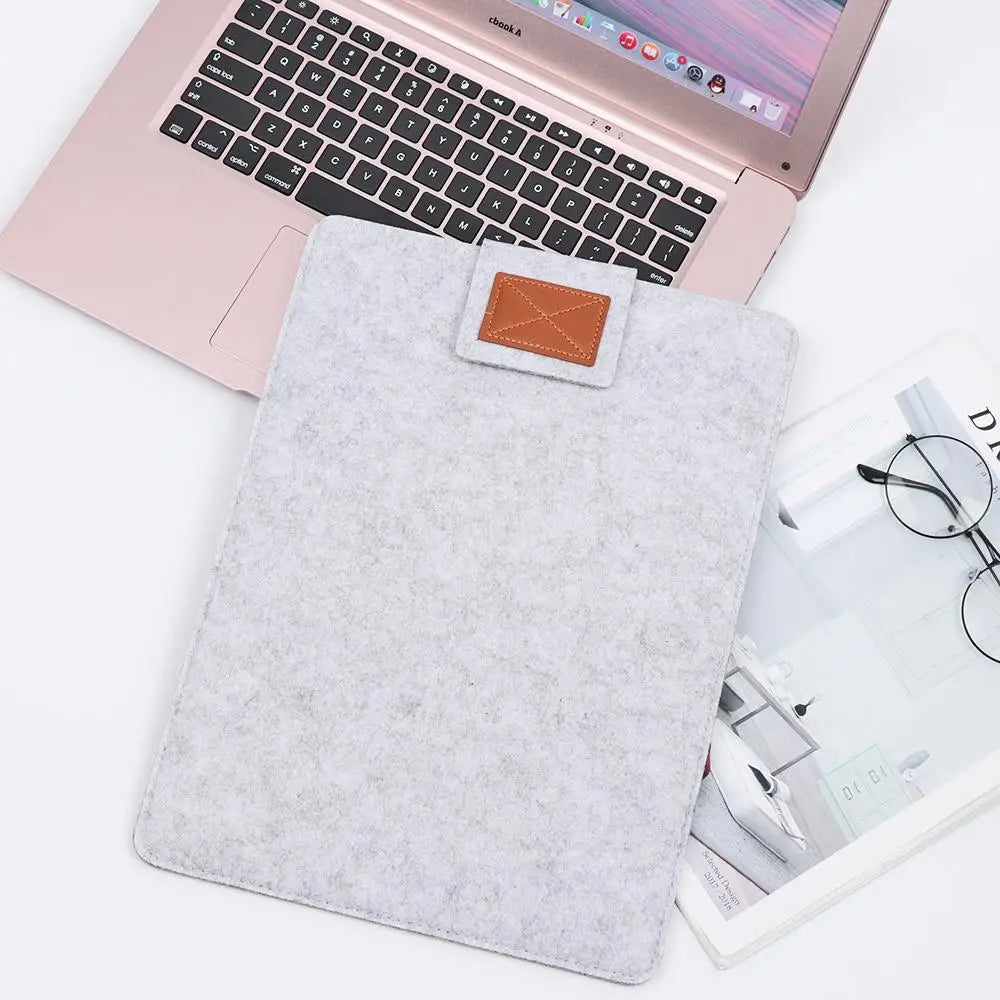 Compact Felt Laptop Sleeve